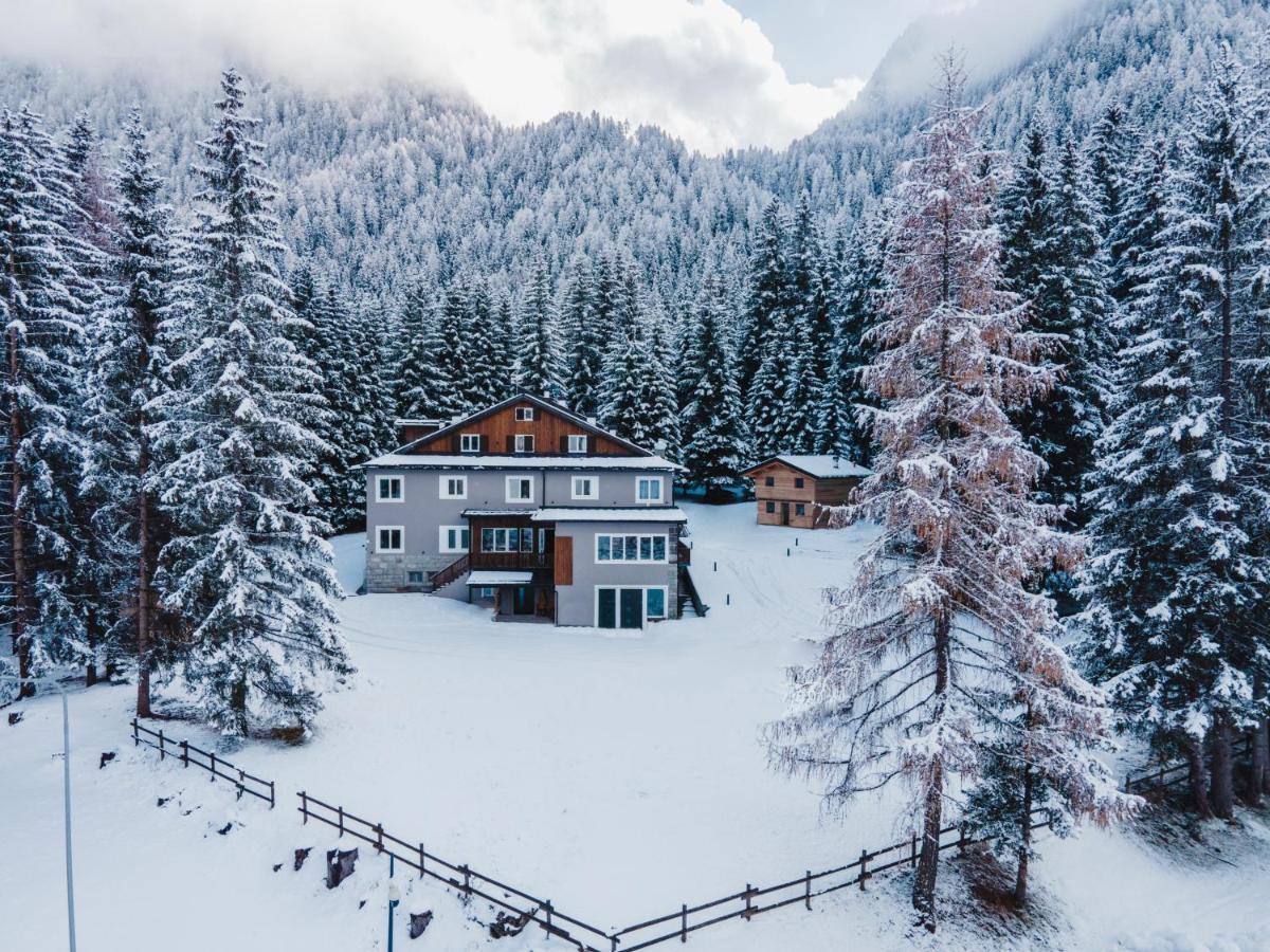 Chalet Queen Hotel Canazei Exterior photo